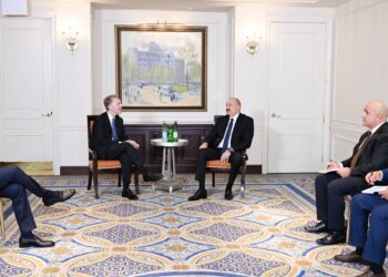 İlham Əliyev Nyu-Yorkda “Brookfield Asset Management” şirkətinin baş icraçı direktoru ilə görüşüb