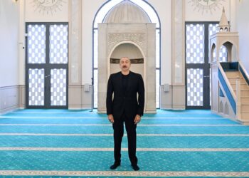 İlham Əliyev Hadrut qəsəbəsində inşa edilmiş məscidin açılışı olub