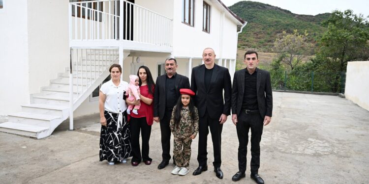 İlham Əliyev Xocalı rayonunun Seyidbəyli kəndində olub