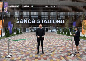 İlham Əliyev Gəncə şəhər stadionunun açılışında iştirak edib