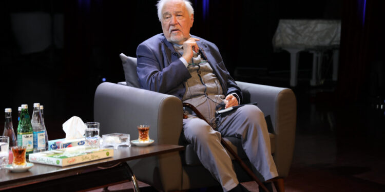 İlbər Ortaylı Naxçıvanda