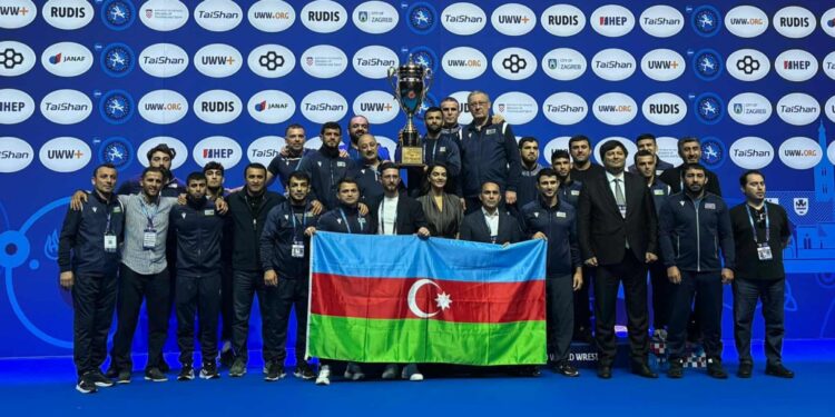 Yunan-Roma güləşi üzrə millimiz dünya ikincisi oldu