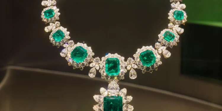 “Bulgari” Tokioda ən geniş sərgisini açıb