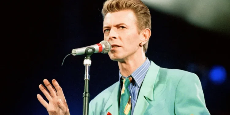 Devid Bovinin gizli son layihəsi iş otağında aşkarlanıb