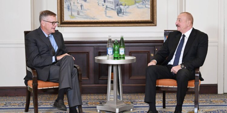 İlham Əliyev Nyu-Yorkda “Neuberger Berman” şirkətinin sədri və baş icraçı direktoru ilə görüşüb