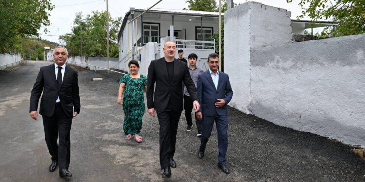 İlham Əliyev Xocalı rayonunun Badara kəndində olub