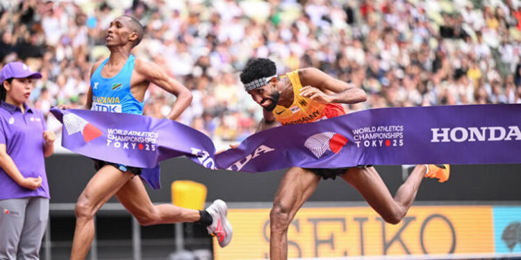 0,03 saniyə fərqlə qızıl medalı qazandı