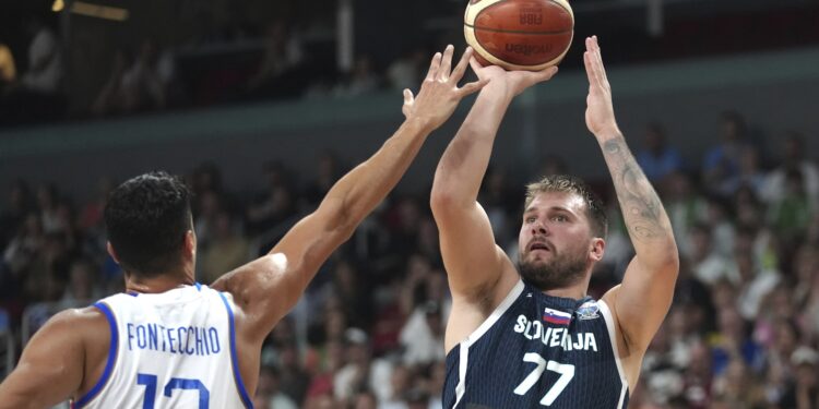 EuroBasketdə “Ən Yaxşı Müdafiəçi” Namizədi Oldu