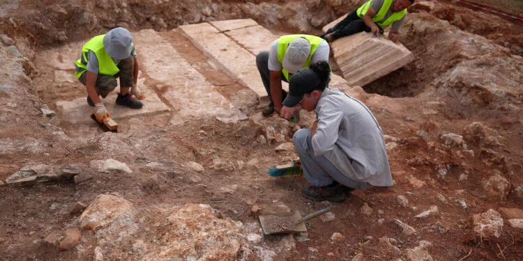 Roma qəbirləri Albaniyada tapıldı