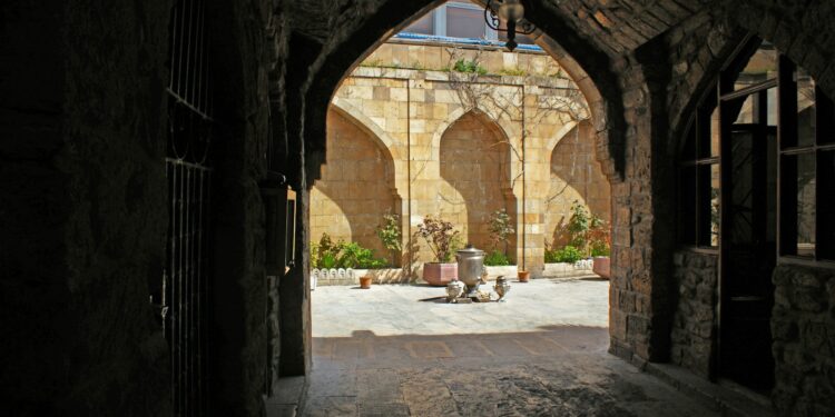 Multanı karvansarası haqqında tarixi arayış — Vəfa Quliyeva və Hökümə Ağayeva