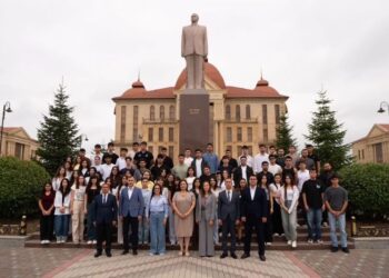 “Xarıbülbül” yay düşərgəsi başlayıb