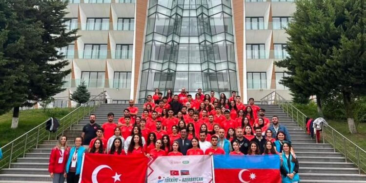 “Düşərgə liderləri” təlimi