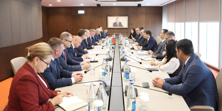 Azərbaycanla Belarus iqtisadi əlaqələrin inkişafı imkanları müzakirə edilib