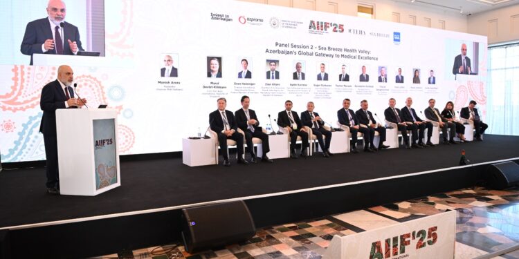 “Sea Breeze Health Valley: Azərbaycanın tibbi mükəmməlliyə qlobal qapısı” mövzusunda paralel sessiya keçirilib