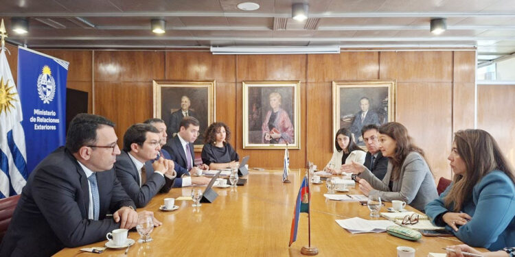 İqtisadiyyat nazirinin birinci müavini Elnur Əliyev Uruqvaya səfər edib