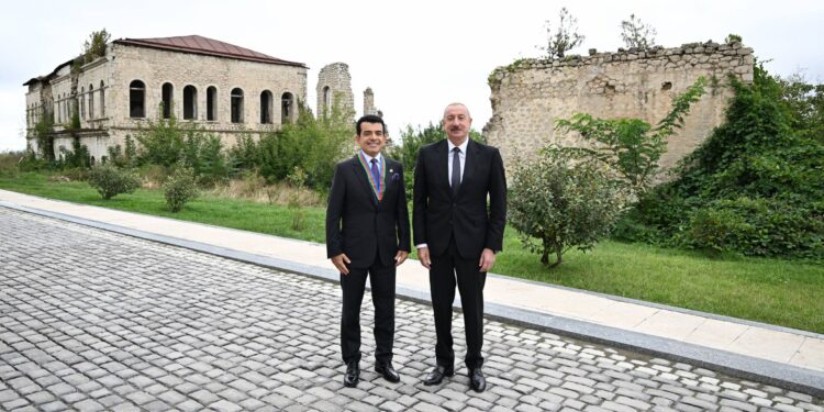 İlham Əliyev ICESCO-nun Baş direktorunu qəbul edib