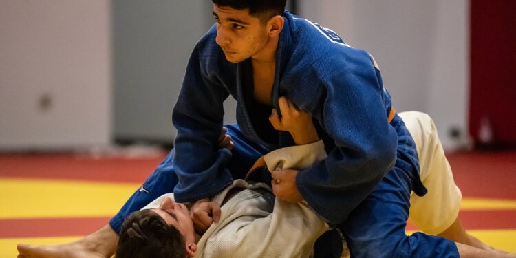 Kəmər dərəcələri üzrə rəsmi imtahan keçirilib