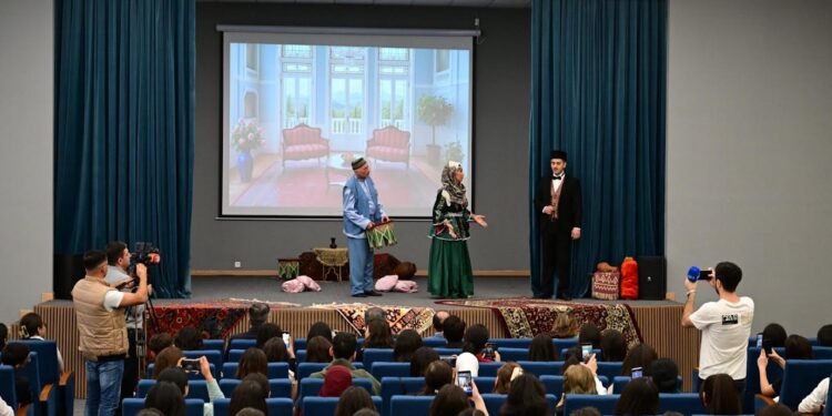 Üzeyir Hacıbəylinin “Arşın mal alan” operettası Xankəndidə nümayiş olunub