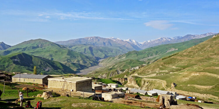 Şahdağ dil qrupuna aid xalqlar : Buduqlar