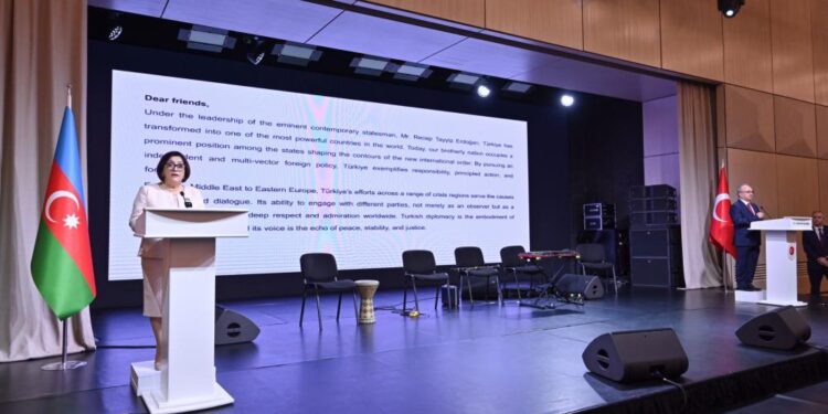 Milli Məclisin sədri Sahibə Qafarova Türkiyə Respublikasının milli bayramı münasibəti ilə keçirilən tədbirdə çıxış edib