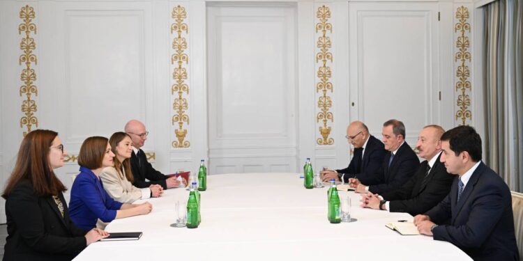 İlham Əliyev Kopenhagendə Moldova Prezidenti ilə görüşüb