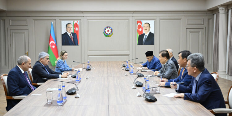 Baş nazirin müavini Samir Şərifov ICAPP-ın nümayəndə heyəti ilə görüşüb