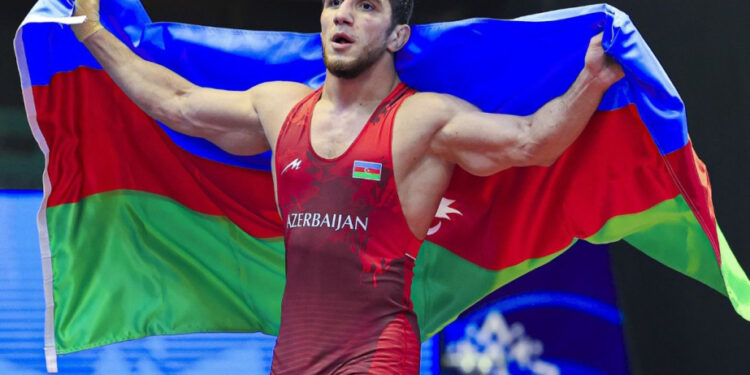 Azərbaycanın sərbəst güləşçisi dünya çempionu olub