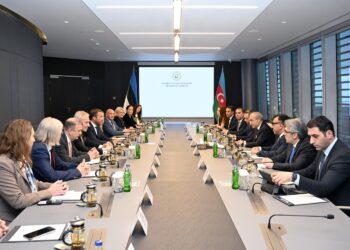 Estoniya ilə iqtisadi əlaqələrin inkişafı müzakirə olunub