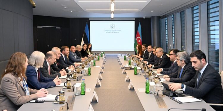 Estoniya ilə iqtisadi əlaqələrin inkişafı müzakirə olunub