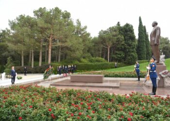 Xorvatiya Parlamentinin sədri Fəxri xiyabanı və Şəhidlər xiyabanını ziyarət edib