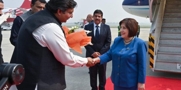 Azərbaycan və Türkiyə parlament sədrləri Lahora səfər ediblər