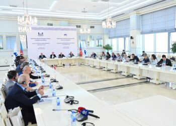 QDİƏT PA-nın Sosial və humanitar siyasət komitəsinin iclasında