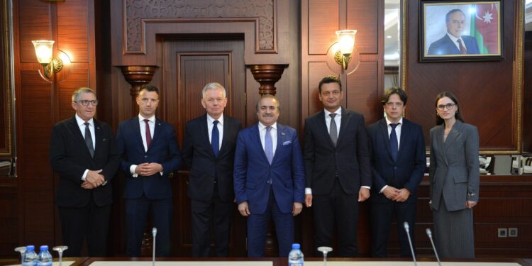 Azərbaycan-Polşa əlaqələri inkişaf edir