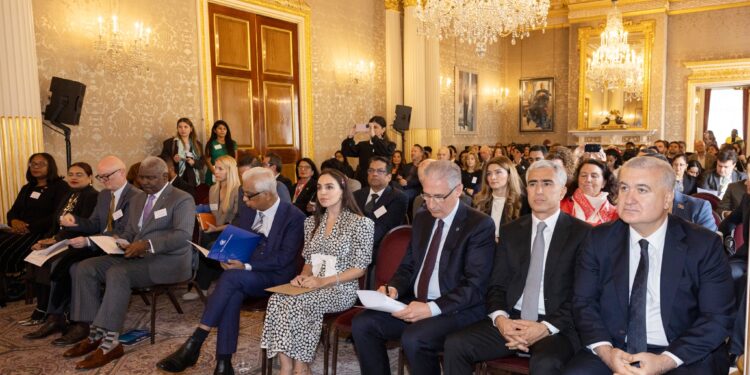 Leyla Əliyeva Londonda yüksəksəviyyəli iqlim dialoqunda iştirak edib