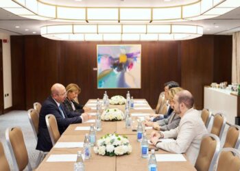 Anar Quliyev Asiya İnkişaf Bankının Şəhər İnkişafı və Su Resursları Departamentinin direktoru Norio Saito ilə görüş keçirib