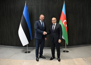 Mikayıl Cabbarov Estoniyanın xarici işlər naziri Marqus Tsahkna ilə görüşüb