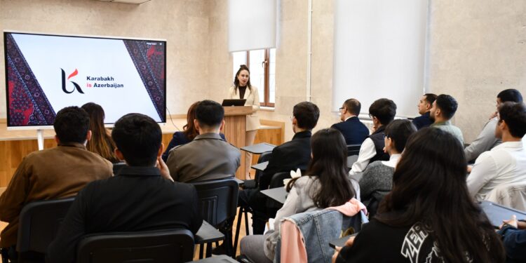Qarabağ Universitetinin tələbələri üçün QHT mövzusunda təqdimat keçirilib
