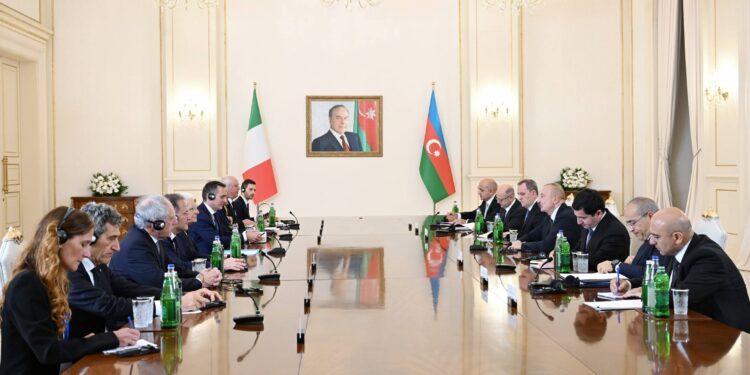 İlham Əliyevin İtaliya Prezidenti Sercio Mattarella ilə geniş tərkibdə görüşü olub