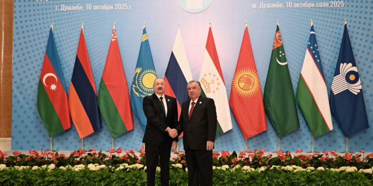 İlham Əliyev MDB Dövlət Başçıları Şurasının iclasında iştirak etmək üçün Düşənbədəki “Millət” sarayına gəlib