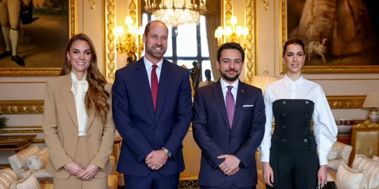 İordaniyanın Vəliəhd Şahzadəsi II Əl Hüseyn bin Abdullah və Şahzadə Racva Əl Hüseyn Şahzadə Uilyam və Şahzadə Ketrin ilə görüşüblər