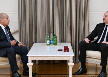 İlham Əliyev Yaqub Eyyubova “İstiqlal” ordenini təqdim edib