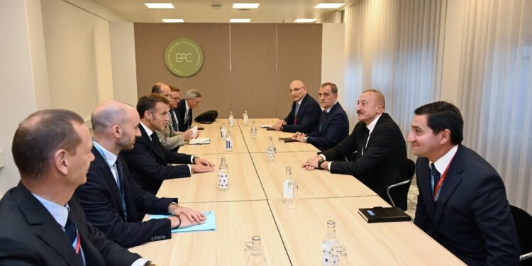 İlham Əliyevin Kopenhagendə Fransa Prezidenti ilə görüşü olub