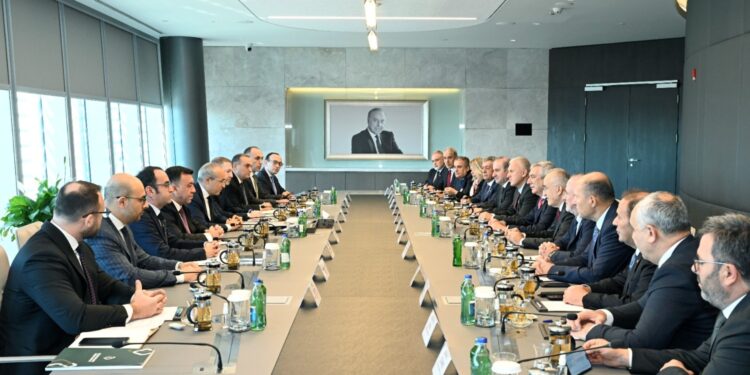 İstanbul Sənaye Palatasında təmsil olunan iş adamları Azərbaycanın biznes imkanları ilə tanış olublar