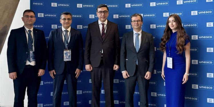 Fərid Qayıbov UNESCO COP10-a sədr seçildi