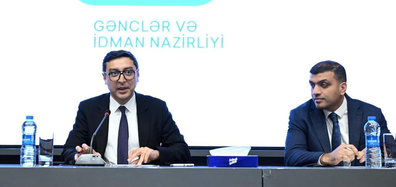 Fərid Qayıbov beynəlxalq tədbirlərdə iştirak edən gənclərlə görüşüb