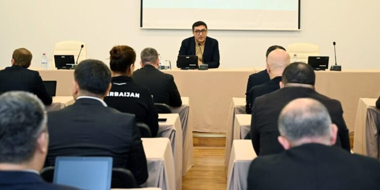 Fərid Qayıbov federasiya nümayəndələri ilə görüşdü