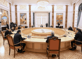 Baş nazir Əli Əsədov MDB Hökumət Başçıları Şurası üzvlərinin  Belarus Prezidenti Aleksandr Lukaşenko ilə görüşündə iştirak edib