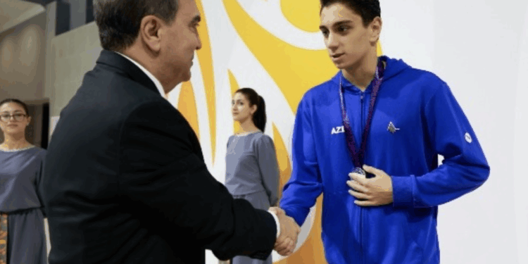 Süleyman İsmayılzadə III MDB Oyunlarında gümüş medal qazandı