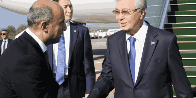 Qazaxıstan Prezidenti Kasım-Jomart Tokayev Azərbaycana səfərə gəlib