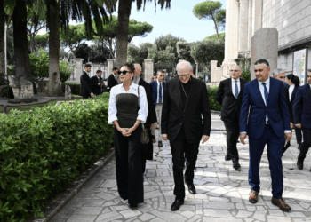 Mehriban Əliyeva Vatikanın Müqəddəs Pavel Bazilikasında bərpa və tikinti işləri ilə tanış olub
